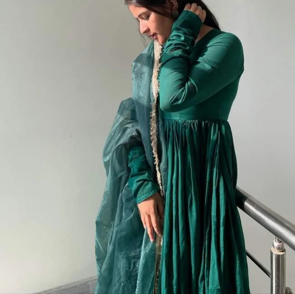Anarkali - Picture 2 of 3